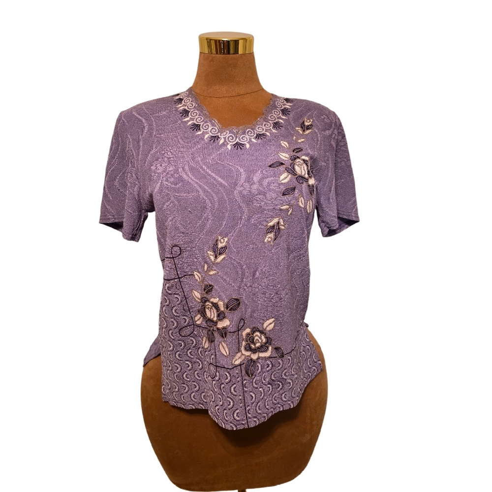 T-C Fashion Light Purple Floral Top- Women Size Large